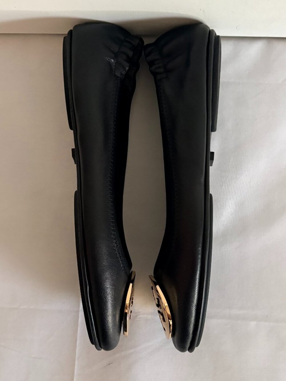 Tory Burch Womans Black Leather Mini Travel Ballet Flats Gold Metal Logo Size 9 - Picture 4 of 9